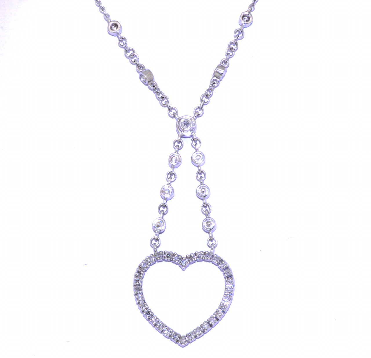 14K White Gold Diamond Heart Necklace 31000365 | Shin Brothers* 14K White Gold Diamond Heart Necklace 31000365 | Shin Brothers*