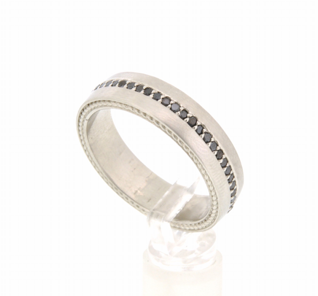 Platinum Black Diamond Men's Wedding Band | Shin Brothers Jewelers