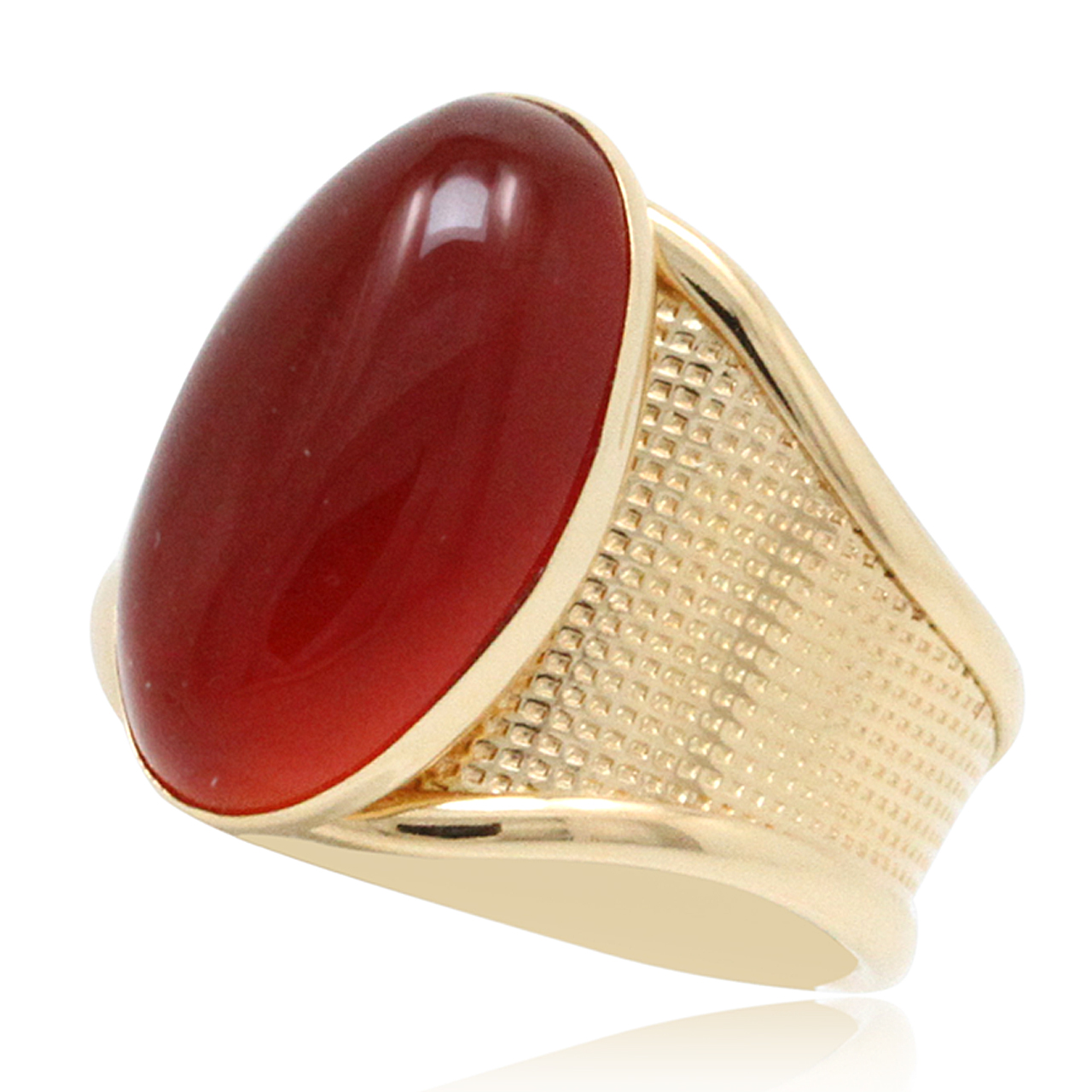 18K Yellow Gold Red Agate Oval Shape Ring By Shin Brothers* 18K Yellow Gold Red Agate Oval Shape Ring By Shin Brothers*