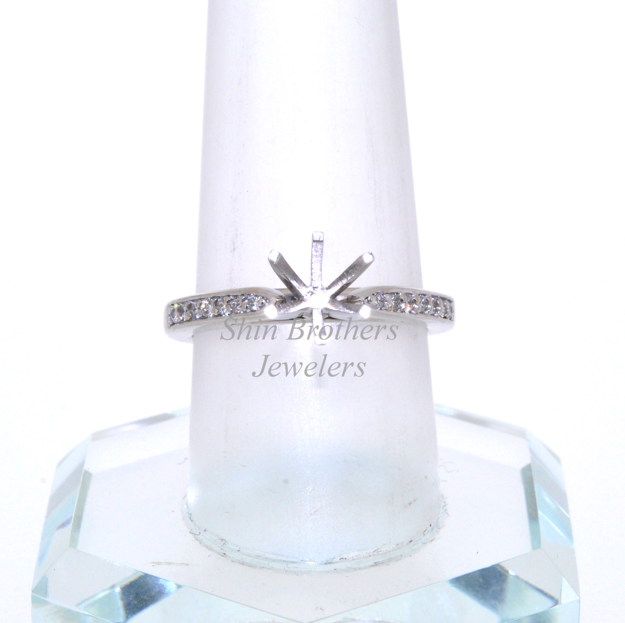 18K White Gold 0.14 ct Diamond Engagement Ring Setting 18K White Gold 0.14 ct Diamond Engagement Ring Setting