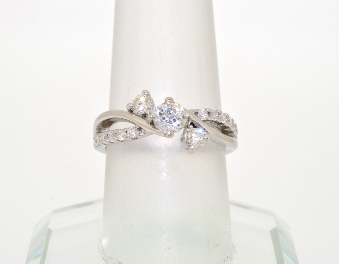 14K White Gold Three Stone Diamond Engagement Ring with Accents 11005087 | Shin Brothers* 