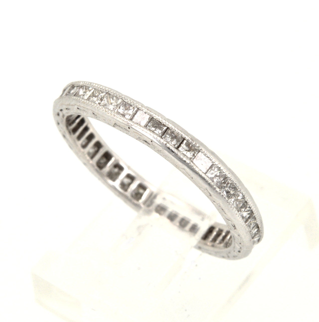 14K White Gold Diamond Invisible Set Eternity Band 11002023 | Shin Brothers* 14K White Gold Diamond Invisible Set Eternity Band 11002023 | Shin Brothers*