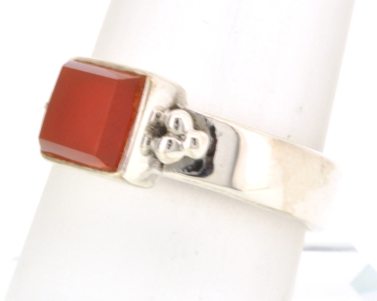 Sterling Silver Red Agate Ring 81010338 Sterling Silver Red Agate Ring 81010338