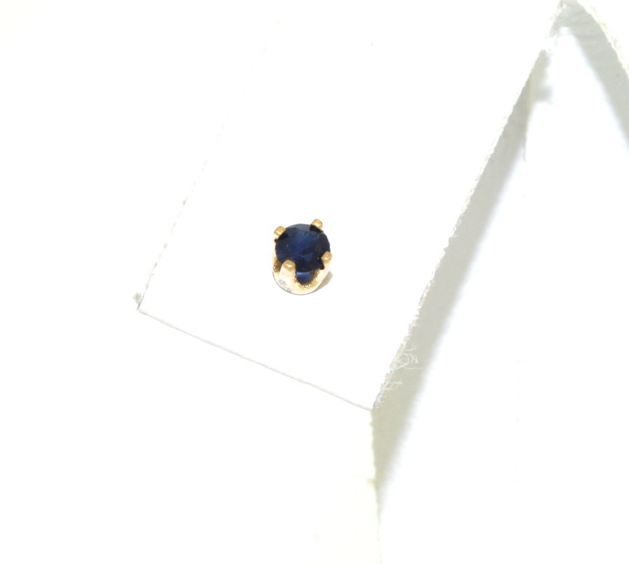 14K Yellow Gold Single Sapphire Stud Earring 