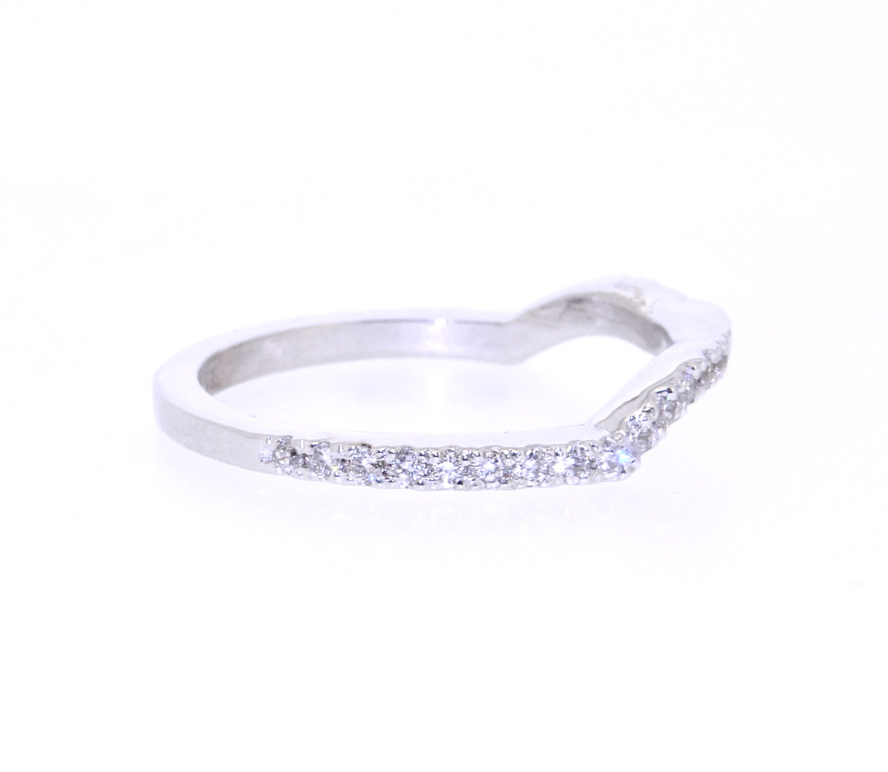 18K White Gold Diamond Wedding Band 11005604 Shin Brothers* 18K White Gold Diamond Wedding Band 11005604 Shin Brothers*