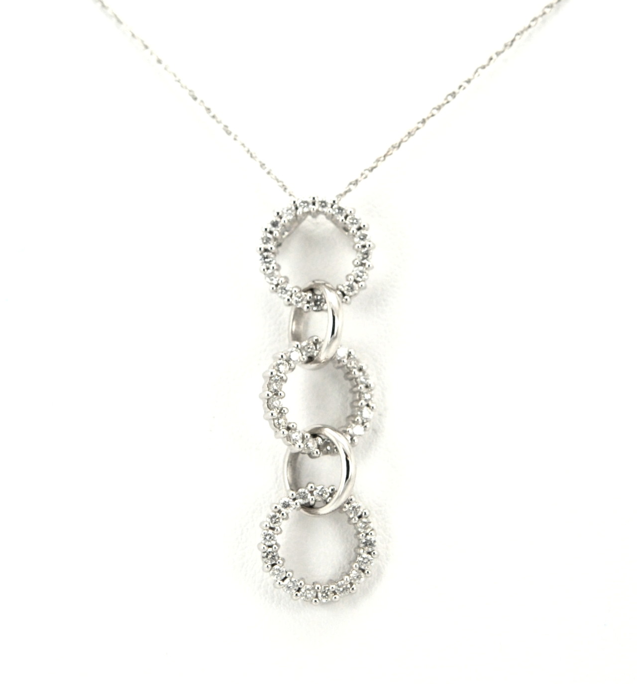 14K White Gold 0.75ct Diamond Circle Link Pendant 51000110 | Shin Brothers*