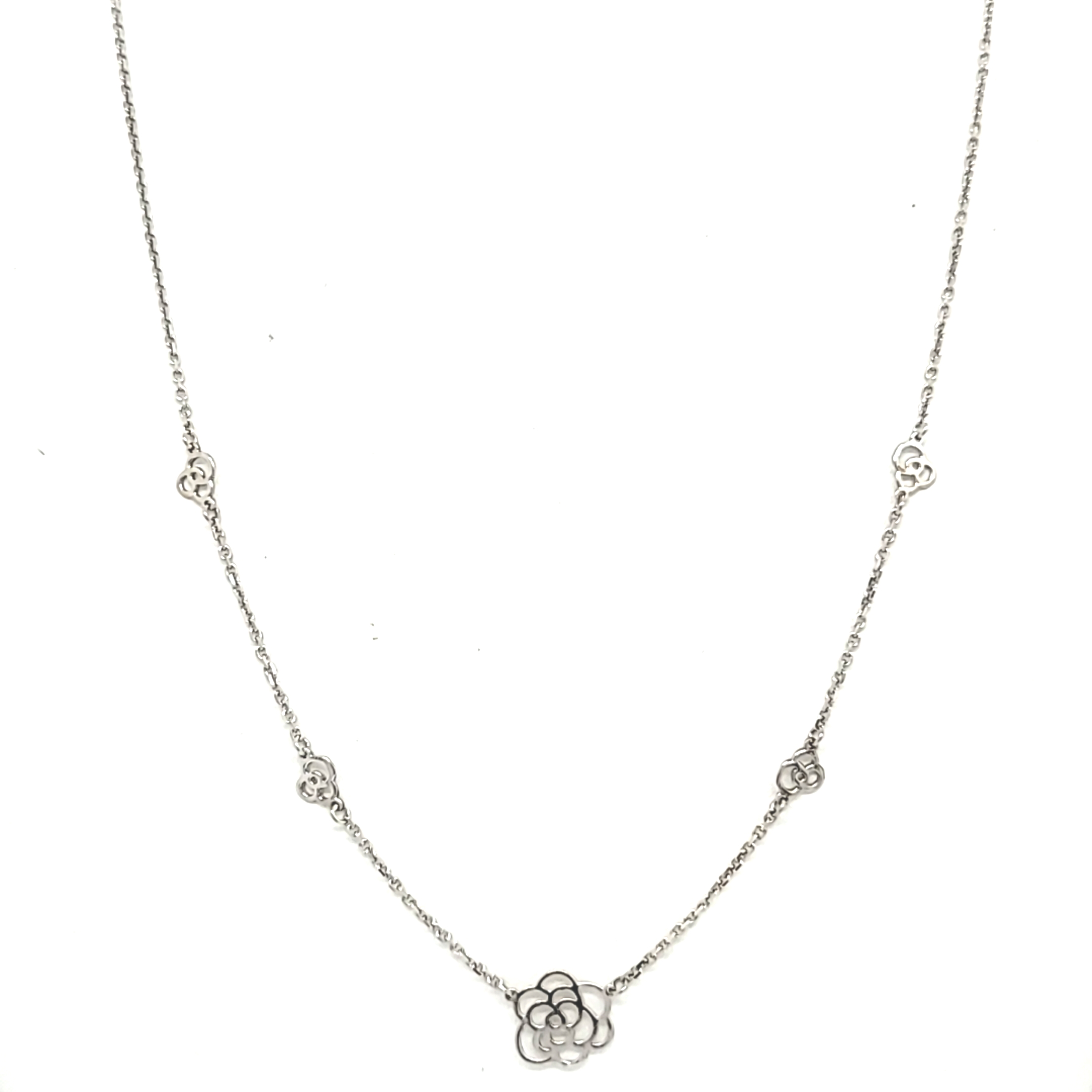 14K White Gold Rose Necklace 30003847 | Shin Brothers* 14K White Gold Rose Necklace 30003847 | Shin Brothers*