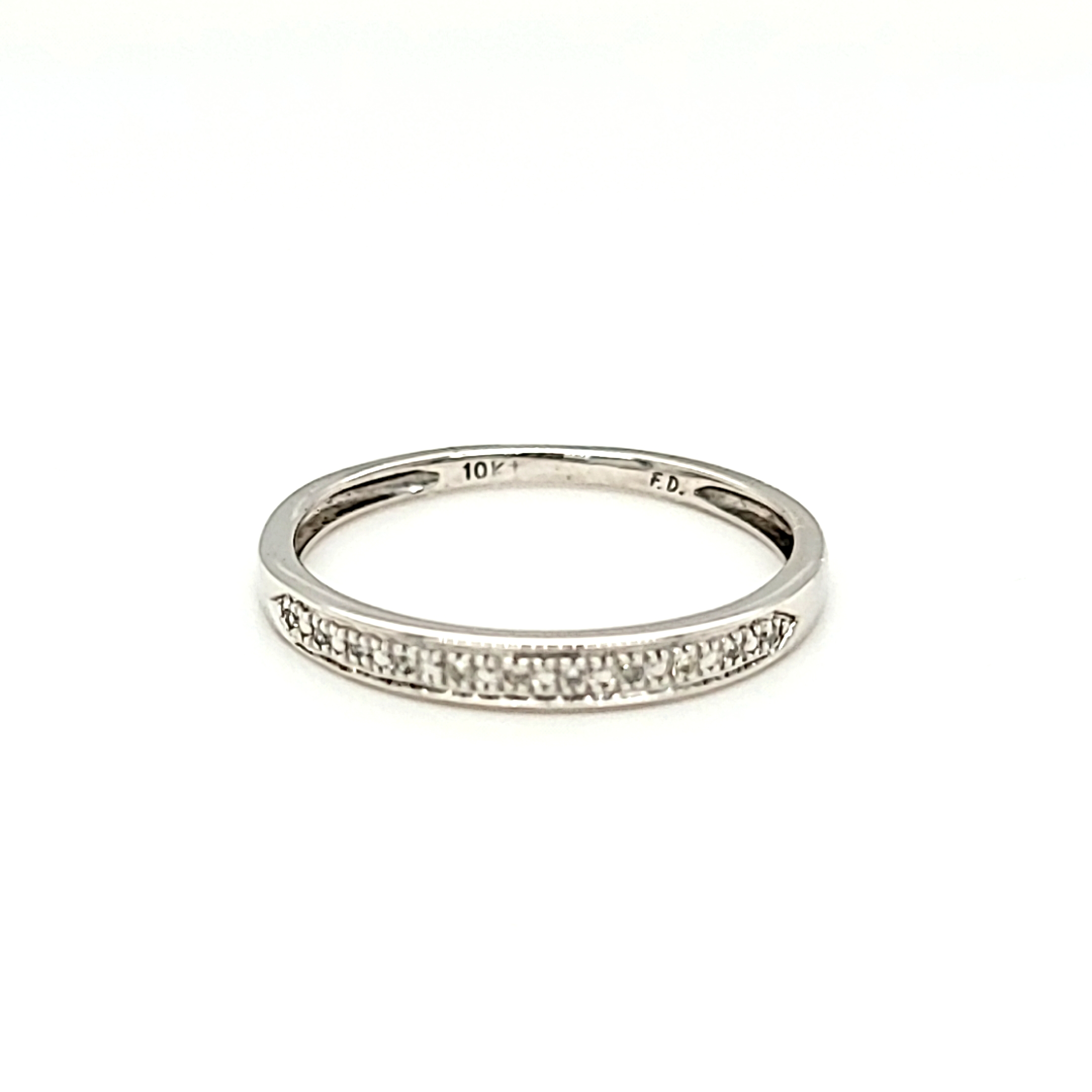 10K White Gold Diamond Wedding Band 19000248 | Shin Brothers* 10K White Gold Diamond Wedding Band 19000248 | Shin Brothers*