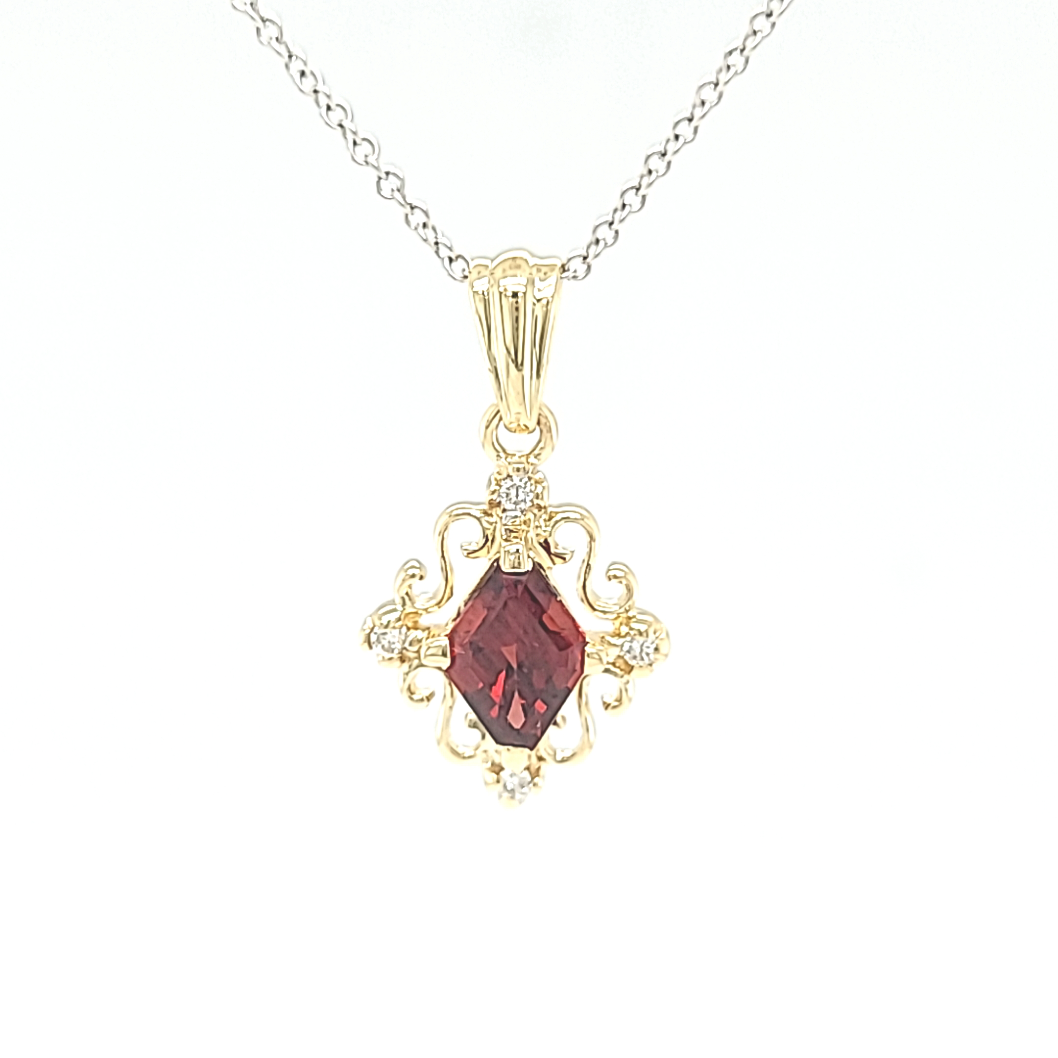 14K Yellow Gold Garnet Charm w/ Diamonds 52002179 | Shin Brothers 14K Yellow Gold Garnet Charm w/ Diamonds 52002179 | Shin Brothers