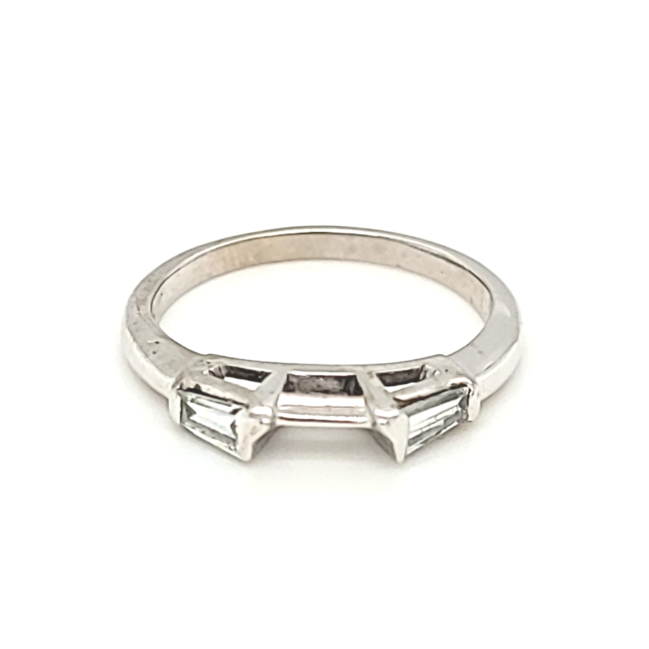 14K White Gold Engagement Ring Setting w/ Baguette Diamonds 11006679 | Shin Brothers 14K White Gold Engagement Ring Setting w/ Baguette Diamonds 11006679 | Shin Brothers