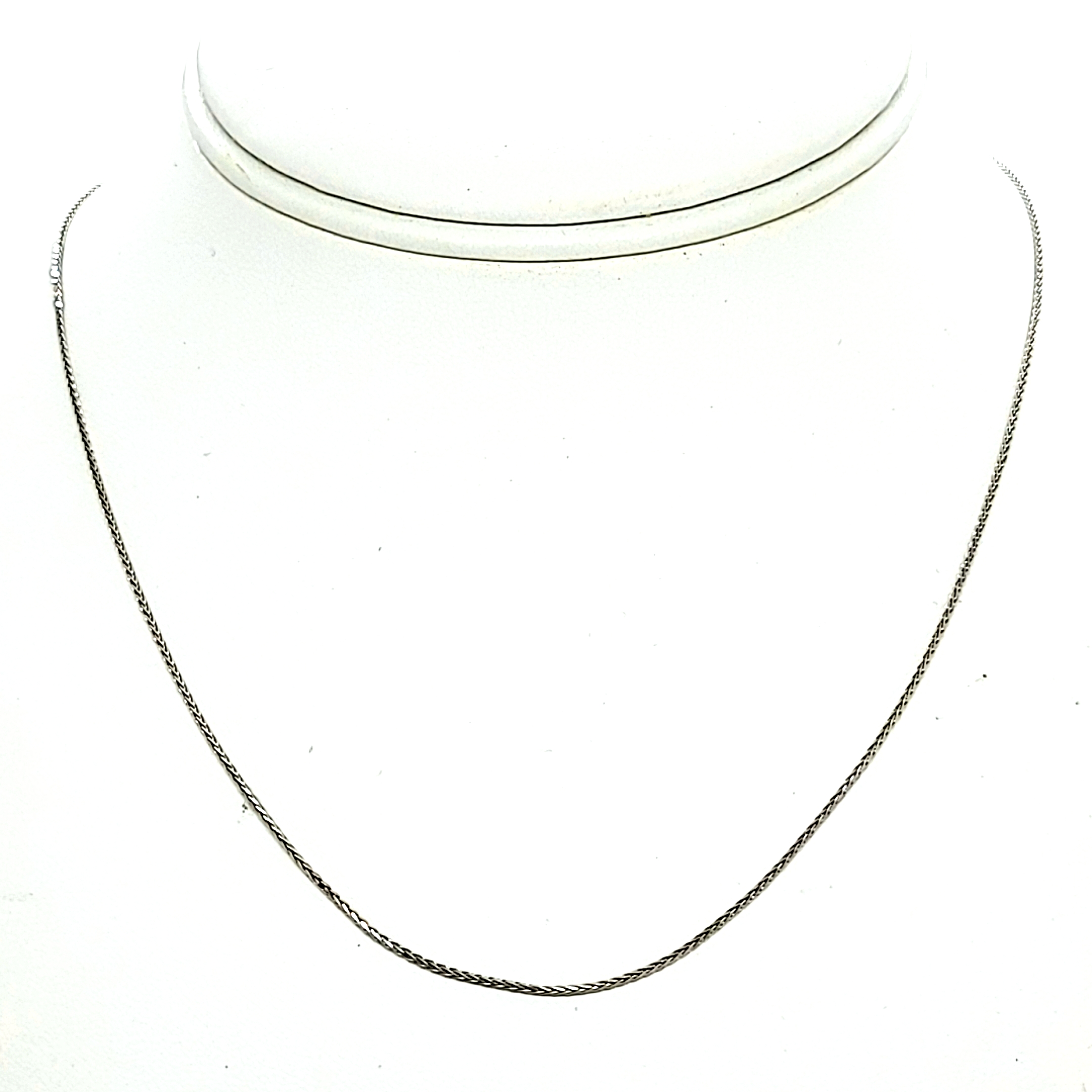 14K White Gold 16" Wheat Chain 30003996 | Shin Brothers* 14K White Gold 16" Wheat Chain 30003996 | Shin Brothers*