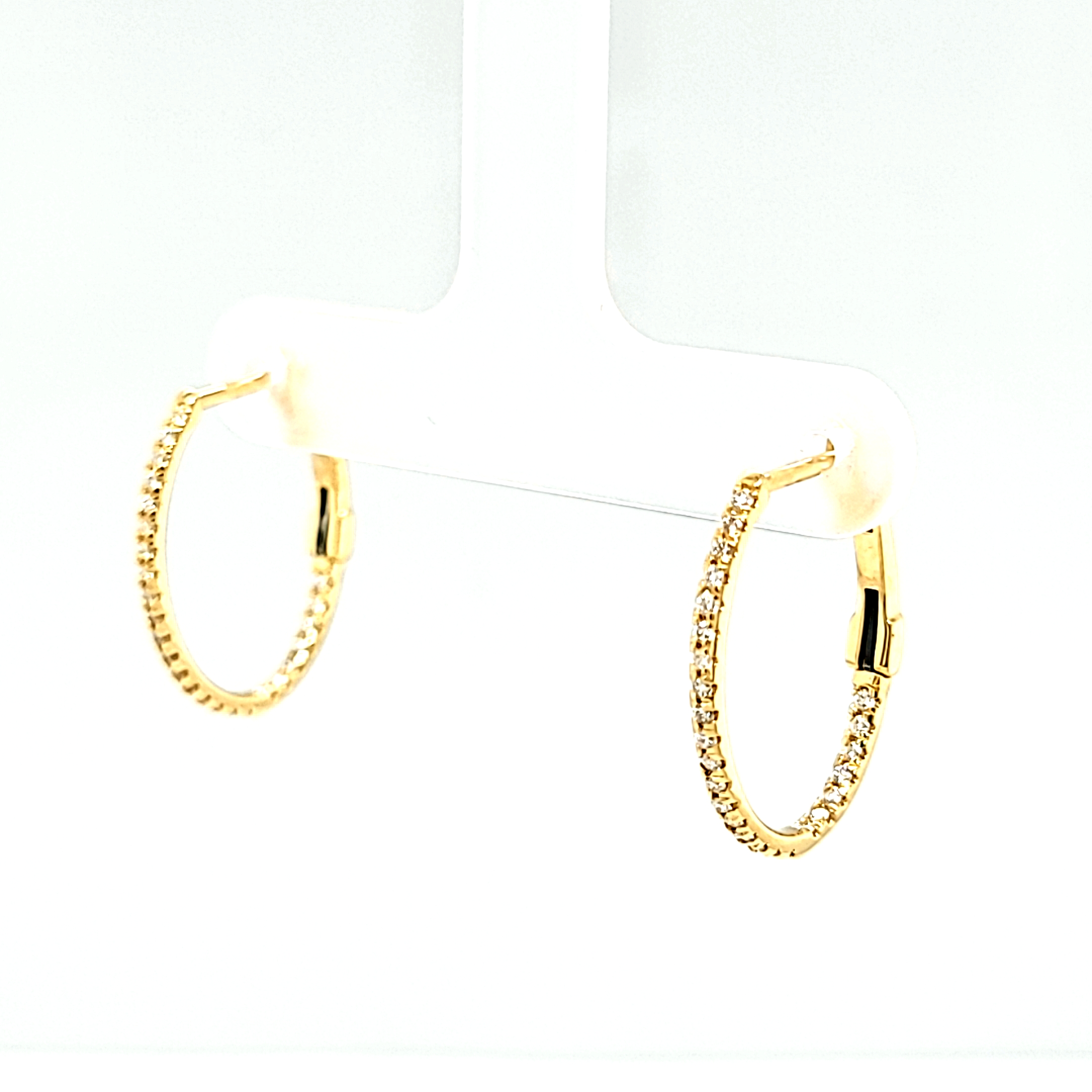 14K Yellow Gold Diamond Oval / Mini Hoop Earrings 40002921 | Shin Brothers* 14K Yellow Gold Diamond Oval / Mini Hoop Earrings 40002921 | Shin Brothers*