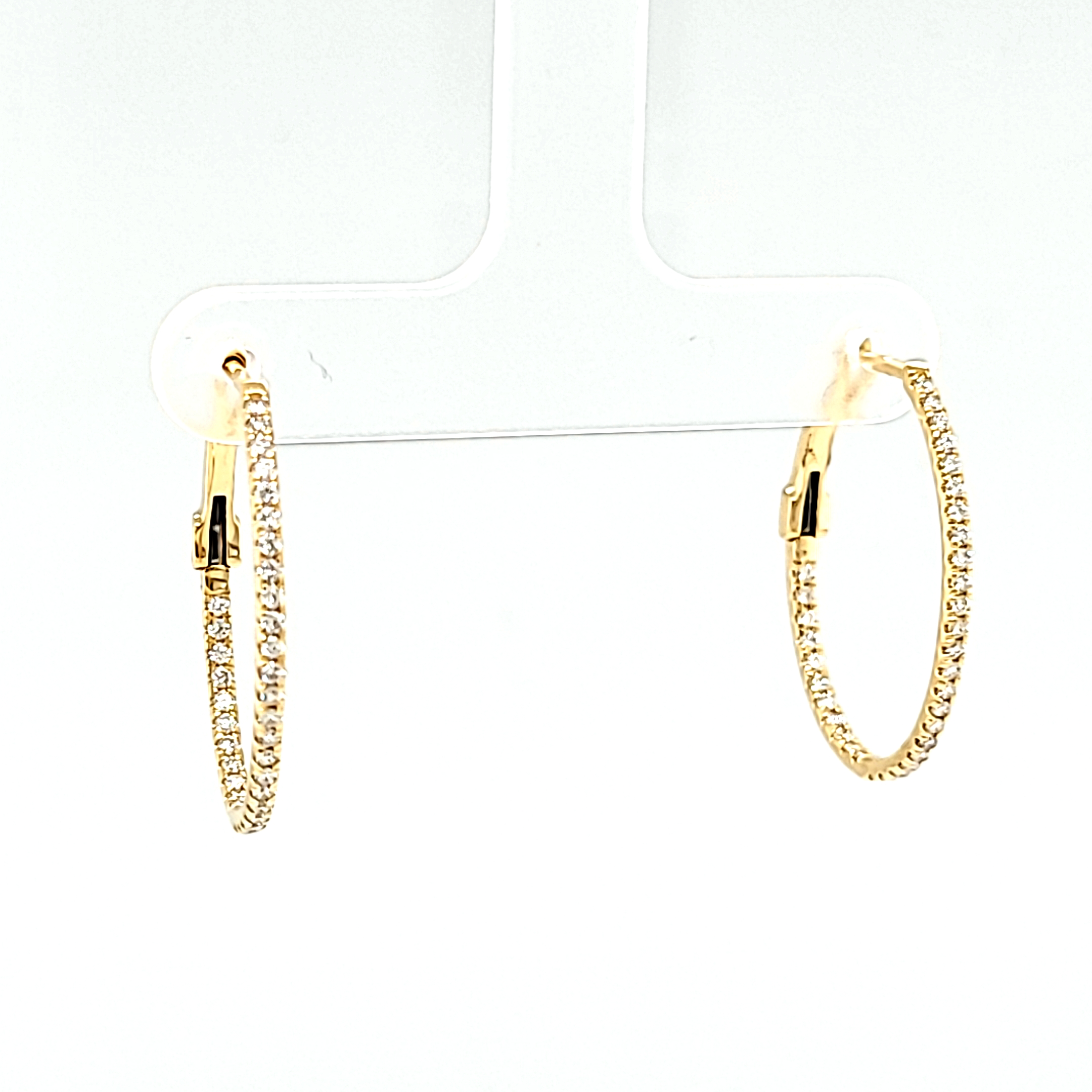 14K Yellow Gold Diamond Oval Hoop Earrings 41002503 | Shin Brothers* 14K Yellow Gold Diamond Oval Hoop Earrings 41002503 | Shin Brothers*