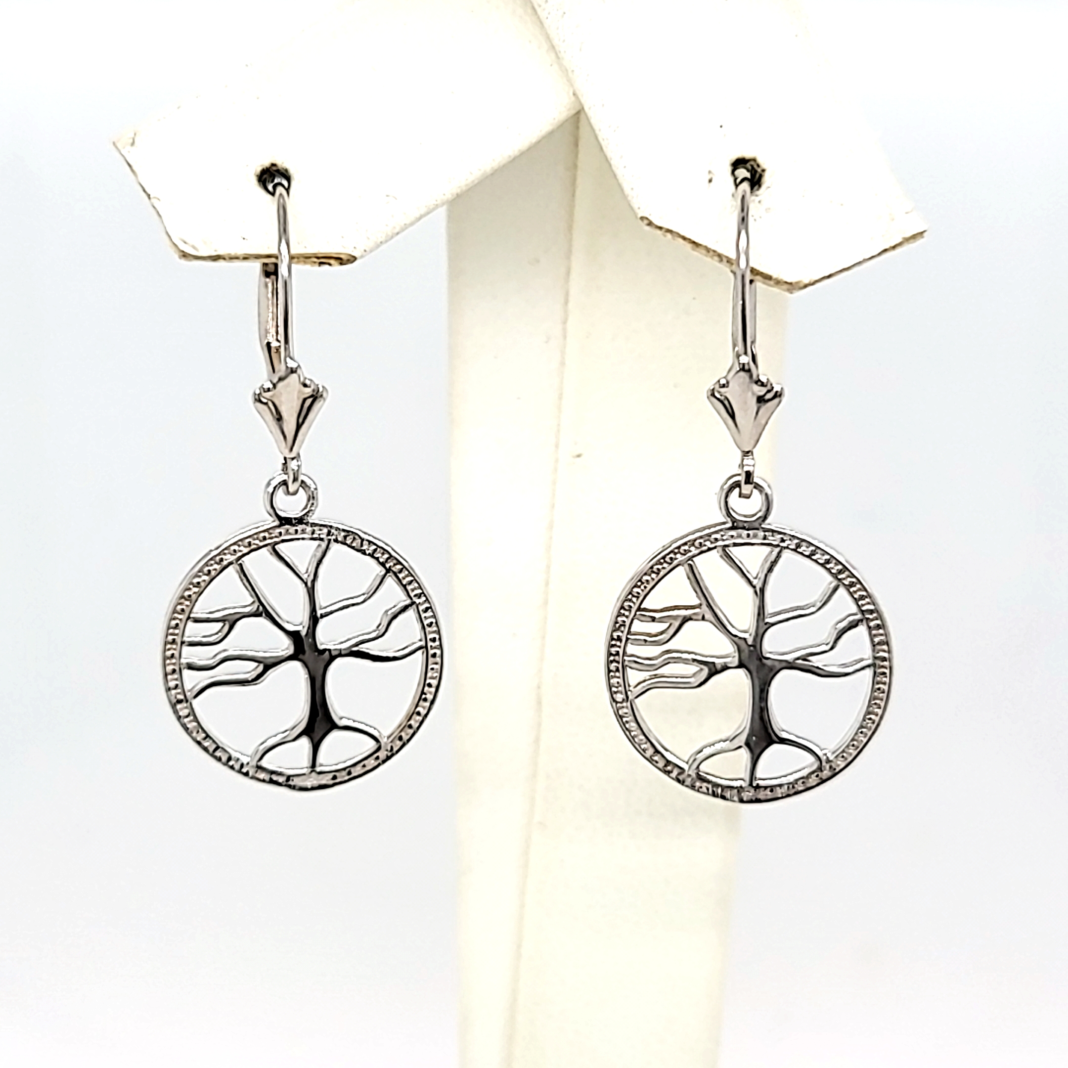 14K White Gold Tree of Life Circle Drop Earrings 40002957 | Shin Brothers* 14K White Gold Tree of Life Circle Drop Earrings 40002957 | Shin Brothers*