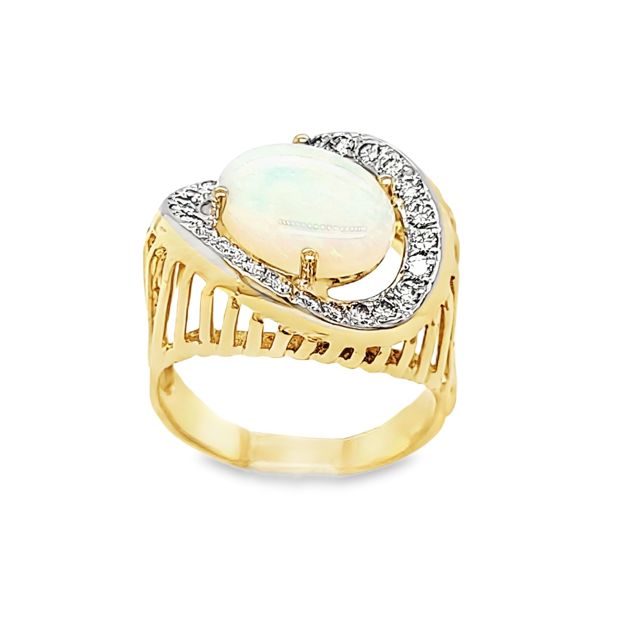 18K Yellow Gold Opal Diamond Ring 12002943 | Shin Brothers* 18K Yellow Gold Opal Diamond Ring 12002943 | Shin Brothers*