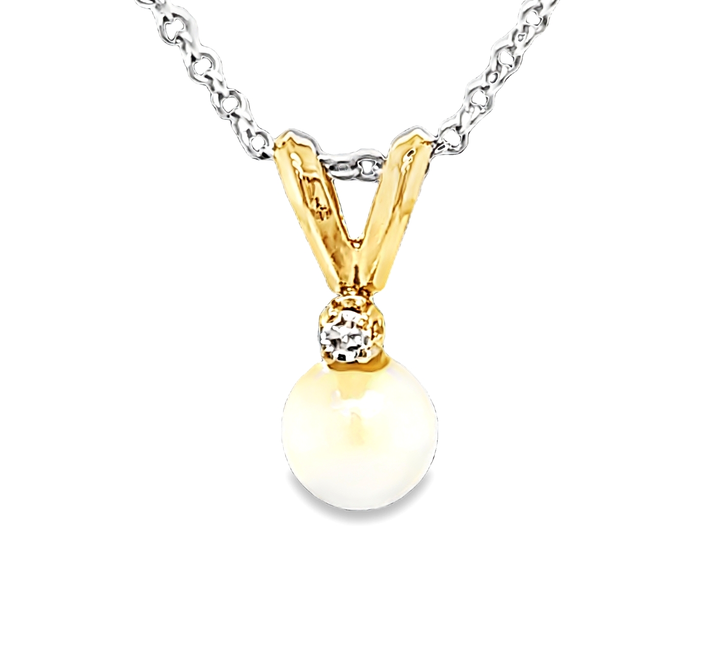 14K Yellow Gold Pearl Diamond Charm 52002197 | Shin Brothers* 14K Yellow Gold Pearl Diamond Charm 52002197 | Shin Brothers*