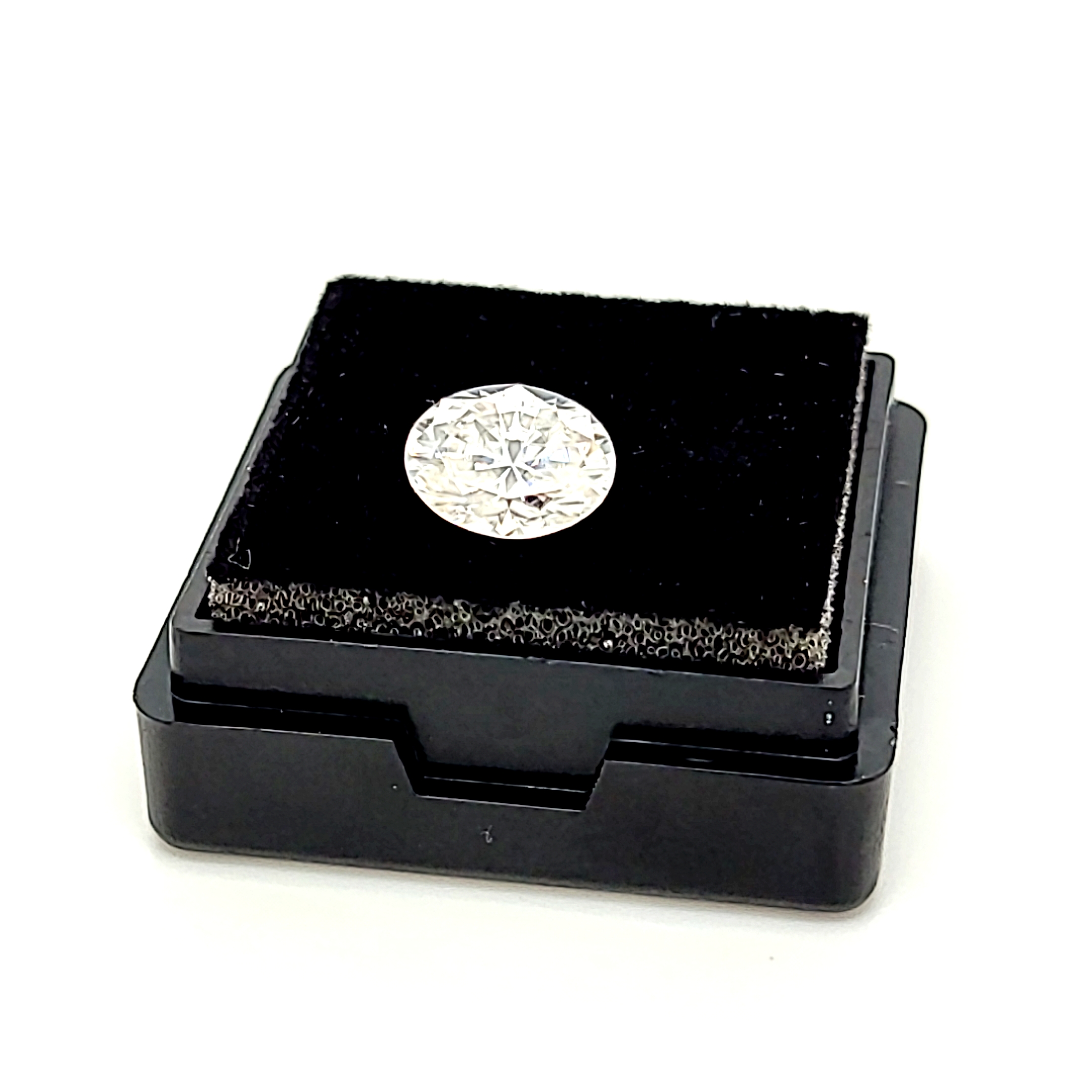 GRA Certified Oval-Cut 1.5ct Moissanite Stone D/VVS1 | Shin Brothers* GRA Certified Oval-Cut 1.5ct Moissanite Stone D/VVS1 | Shin Brothers*