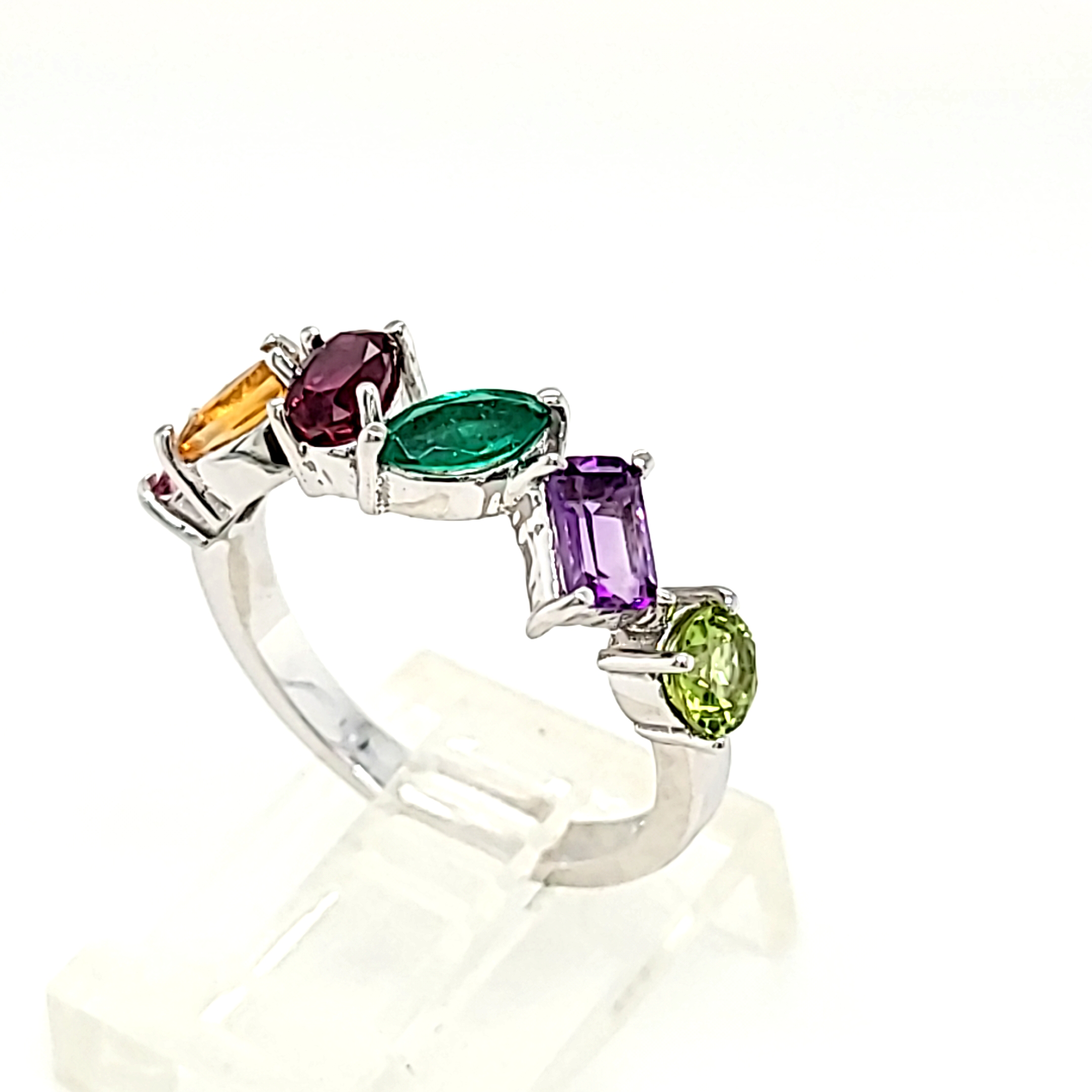 14K White Gold 1.38 carat Multi-Shape Gemstone Band 12002959 | Shin Brothers*