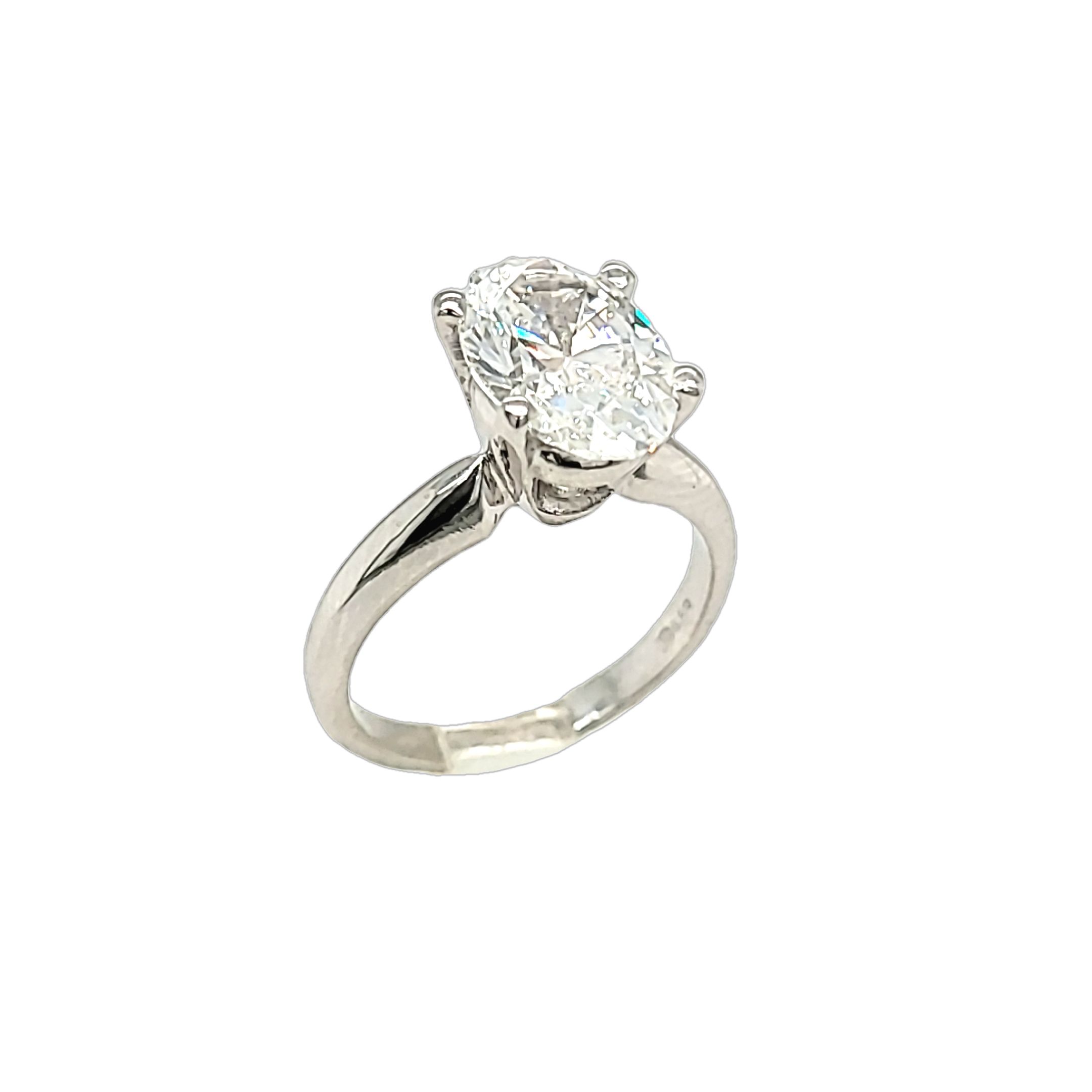 Platinum Lab-Grown Oval Diamond Engagement Ring 10017002 | Shin