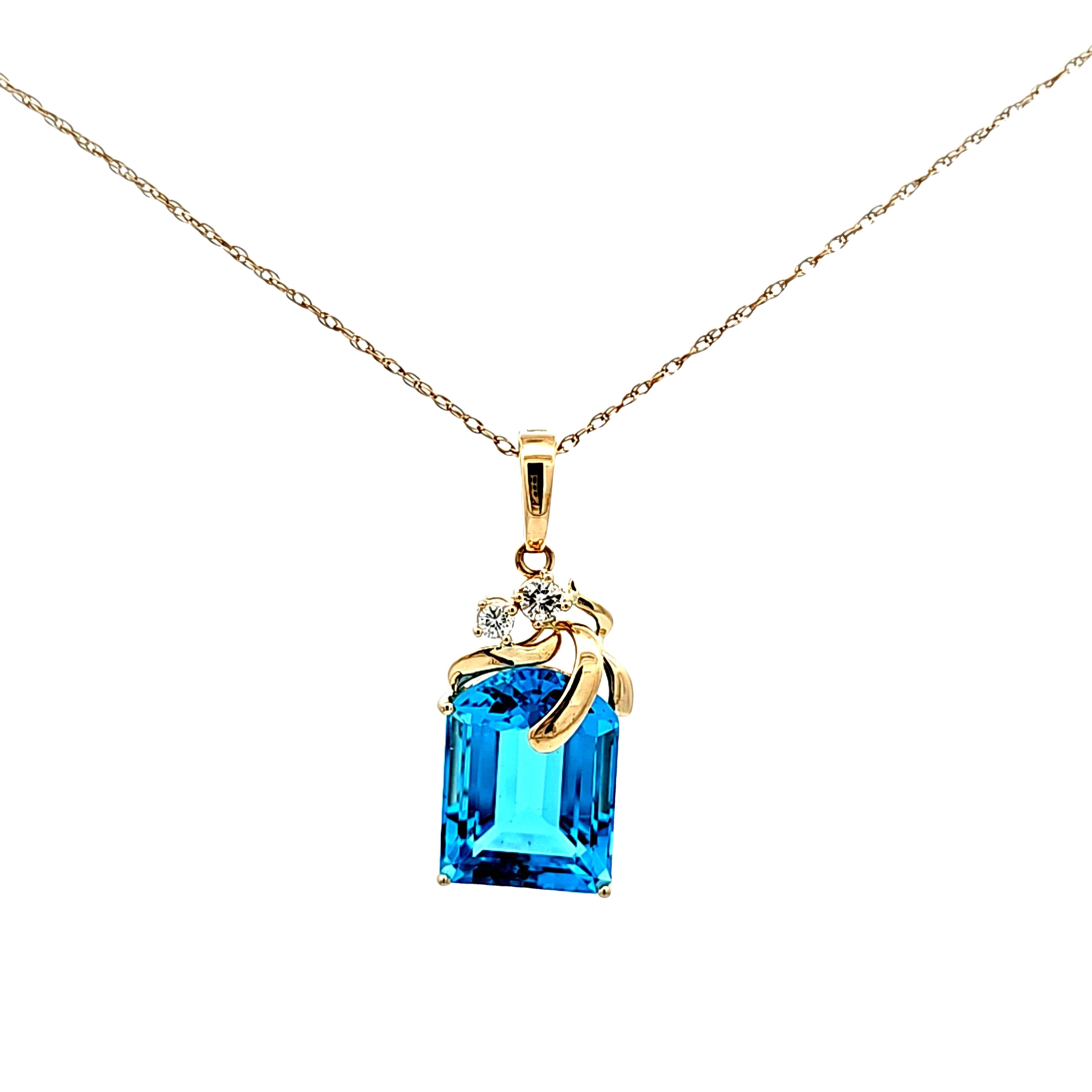 18K Yellow Gold 8ct Blue Topaz & Diamond Pendant 52002381 | Shin Brothers*