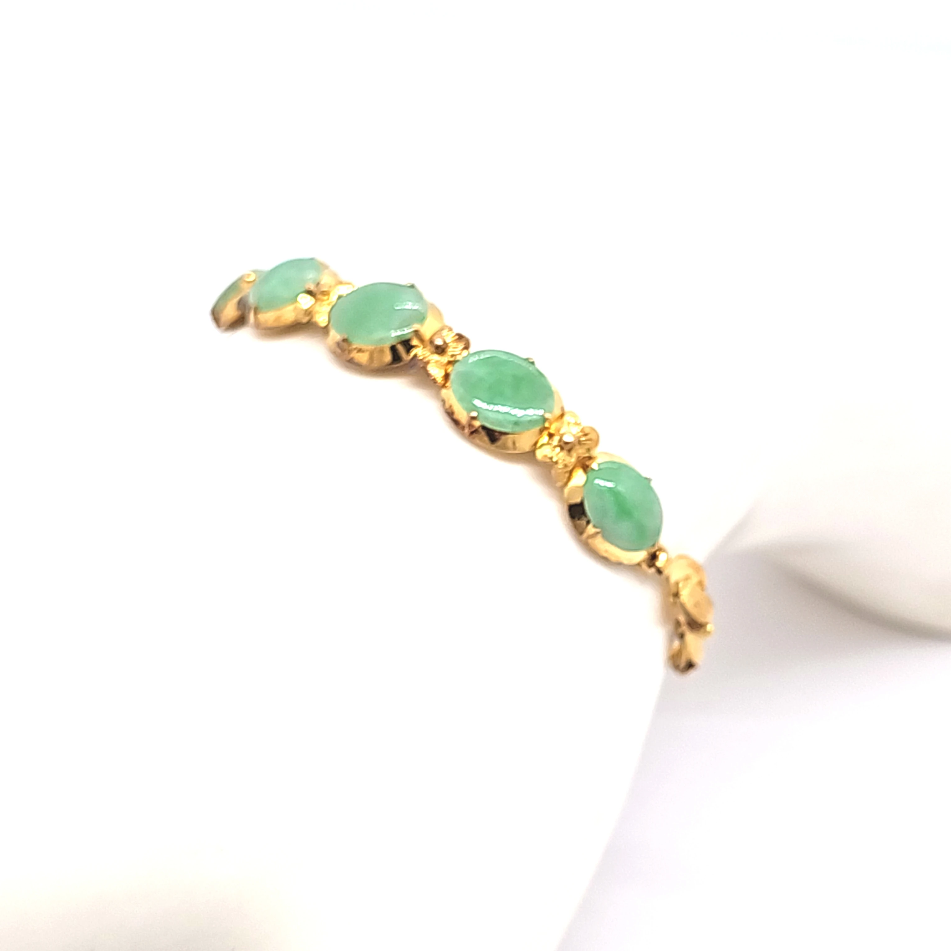 14K Yellow Gold 7" Green Oval Jade Bracelet 22001067 | Shin Brothers*