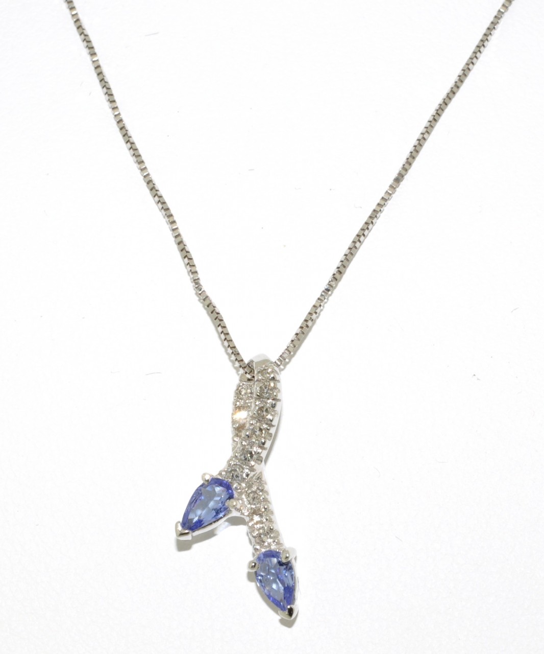 14K White Gold Tanzanite Diamond Ribbon Necklace 32000168 | Shin Brothers*