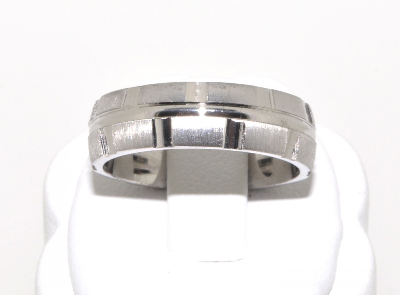 80000156 Silver Fancy Wedding Band