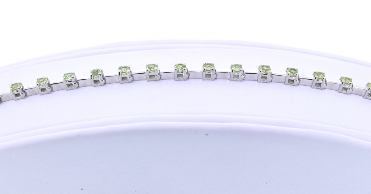 14K White Gold Peridot Bracelet 14K White Gold Peridot Bracelet