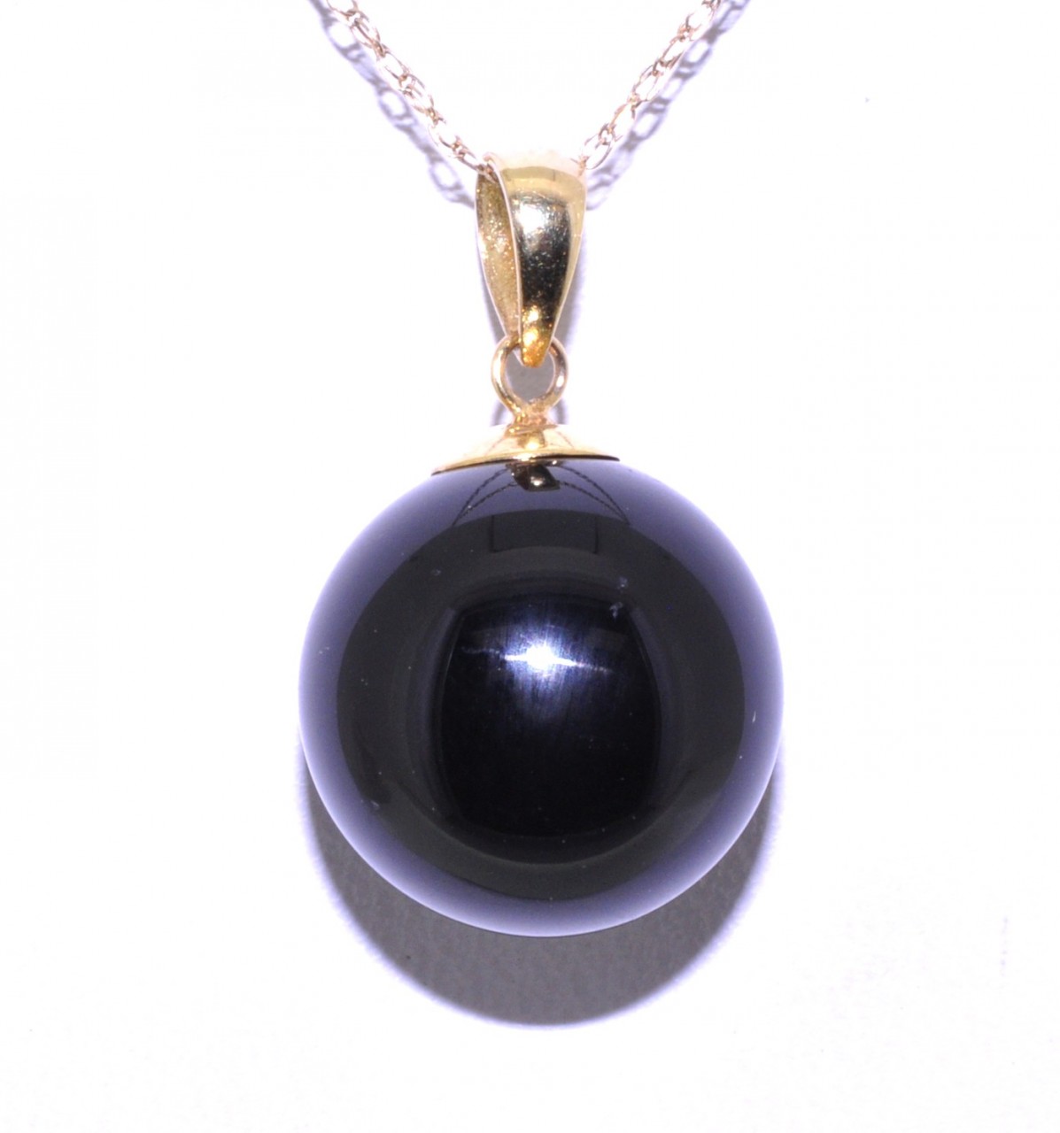 14K Yellow Gold Onyx Sphere Charm 52000328 | Shin Brothers* 14K Yellow Gold Onyx Sphere Charm 52000328 | Shin Brothers*