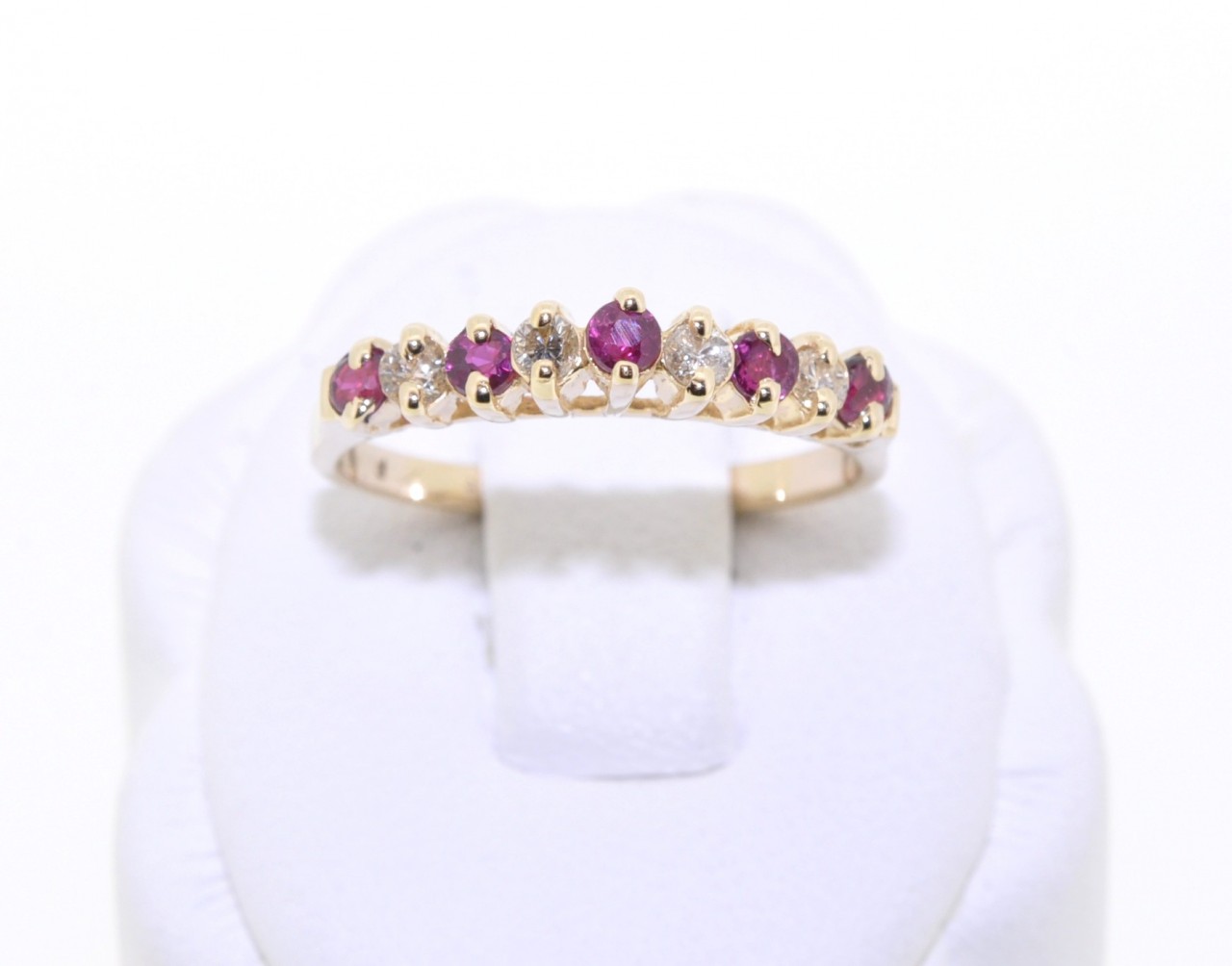 14K Yellow Gold Ruby & Diamond Ring 12001021 | Shin Brothers* 14K Yellow Gold Ruby & Diamond Ring 12001021 | Shin Brothers*