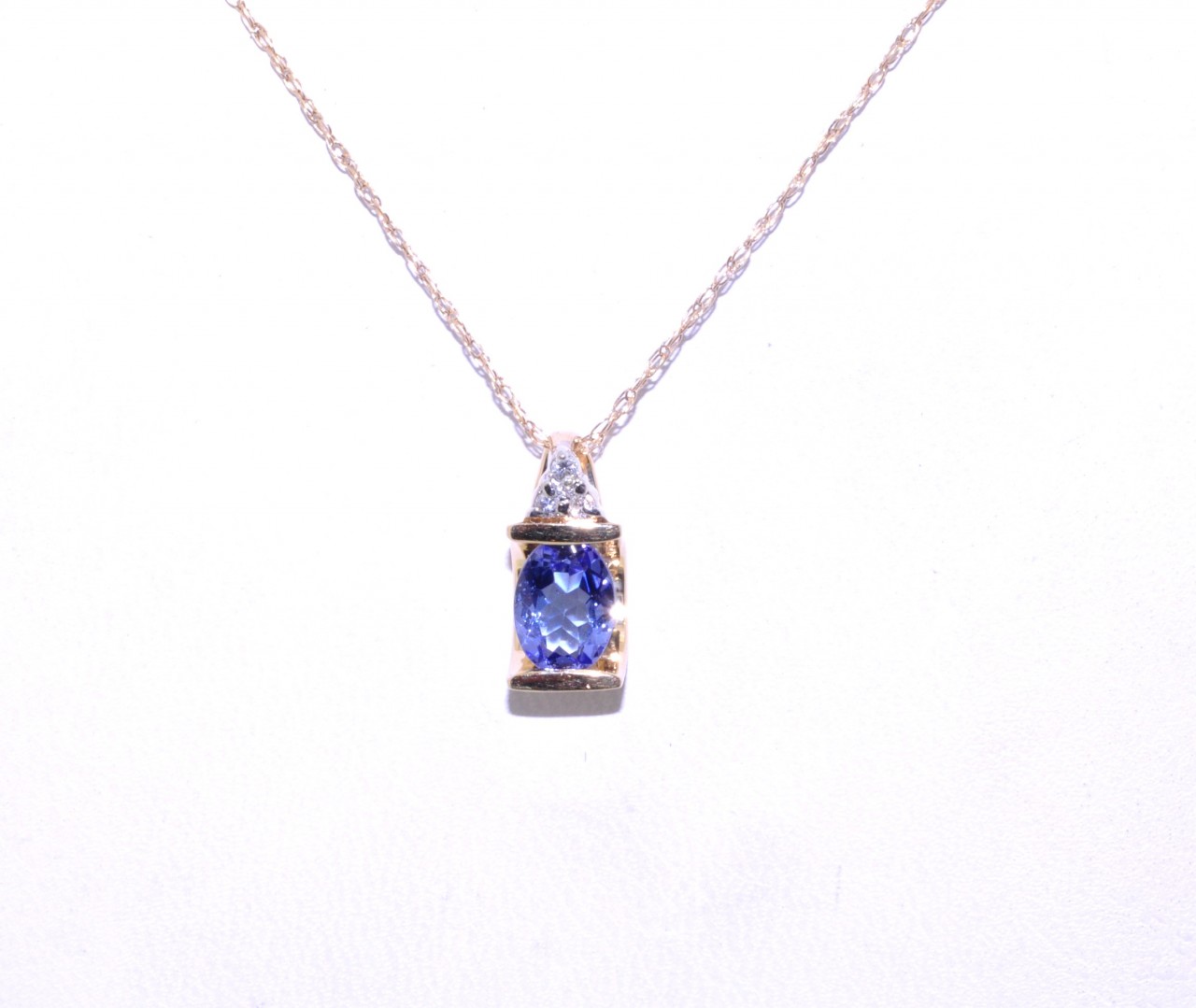 14K Yellow Gold Tanzanite Diamond Charm 52001169 | Shin Brothers* 14K Yellow Gold Tanzanite Diamond Charm 52001169 | Shin Brothers*