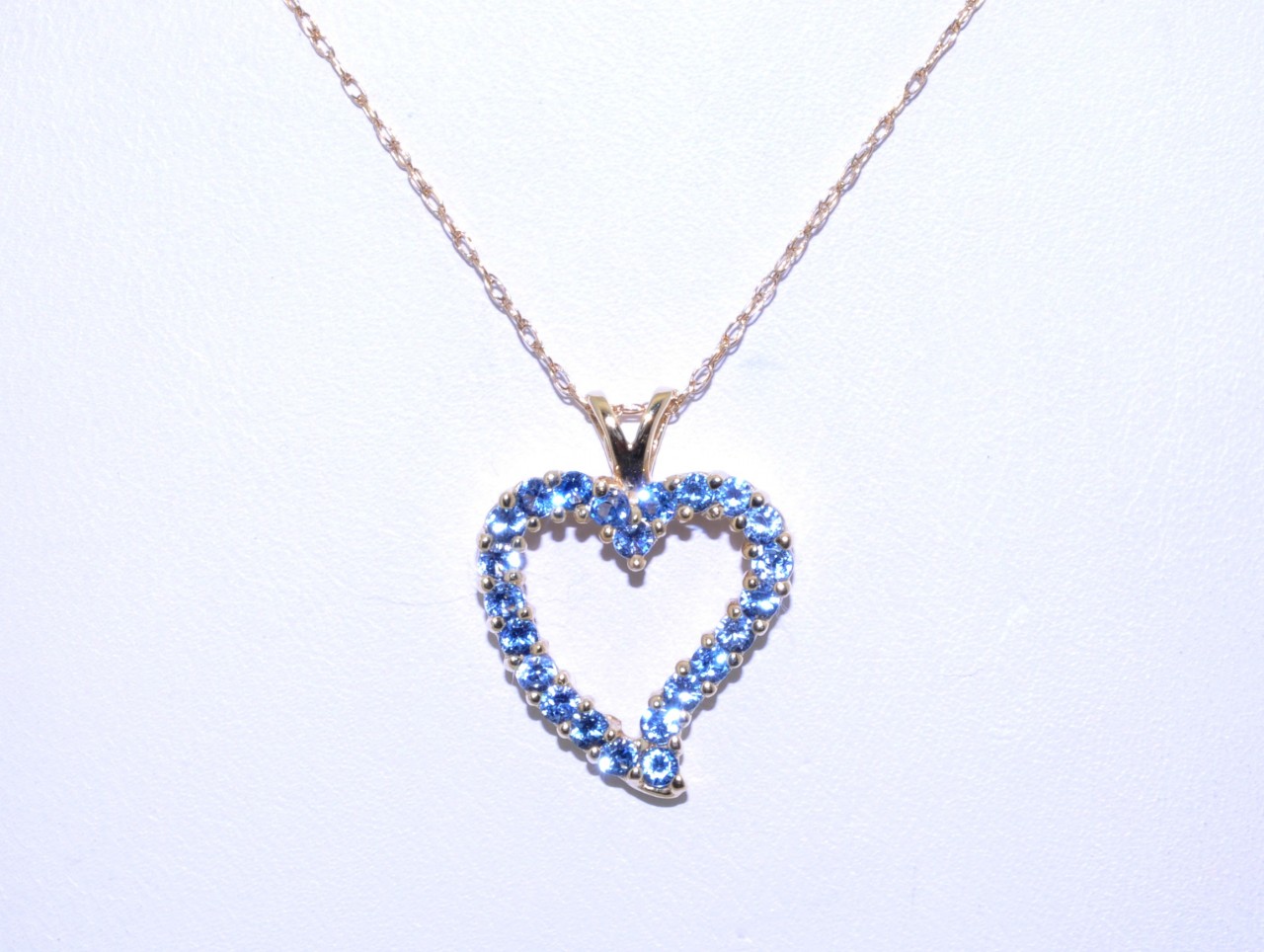 14K Yellow Gold Blue Topaz Heart Pendant 52000051 | Shin Brothers*