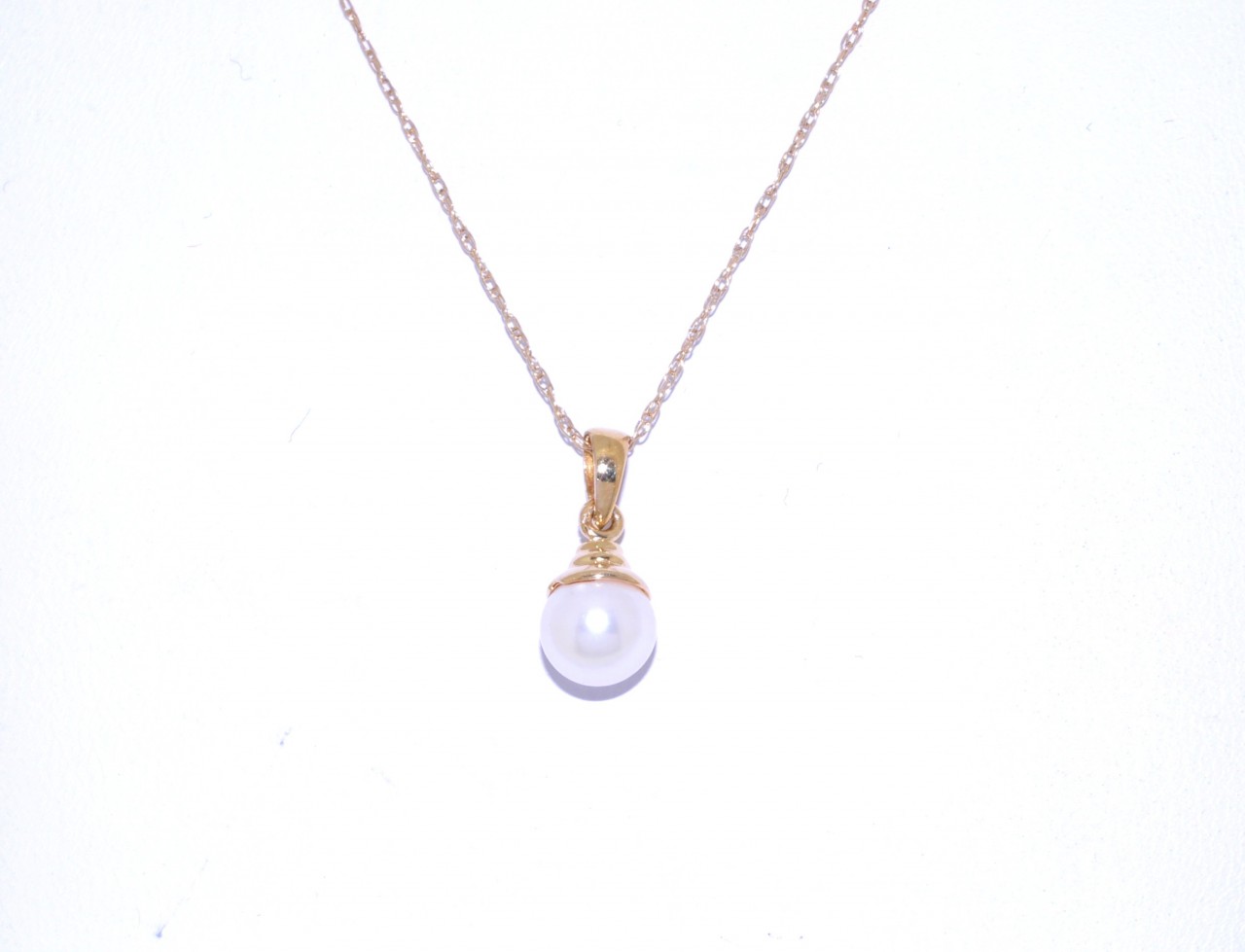 14K Yellow Gold Pearl Charm 52001315 | Shin Brothers* 14K Yellow Gold Pearl Charm 52001315 | Shin Brothers*