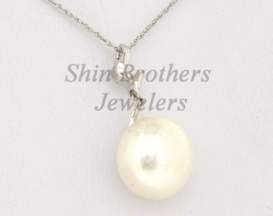 52000334 14K White Gold Freshwater Pearl Pendant
