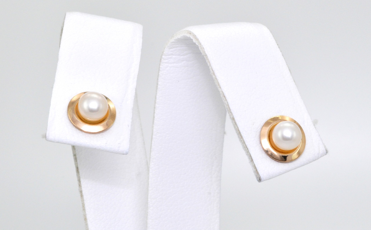 14K Yellow Gold Pearl Studs 42001899 | Shin Brothers* 