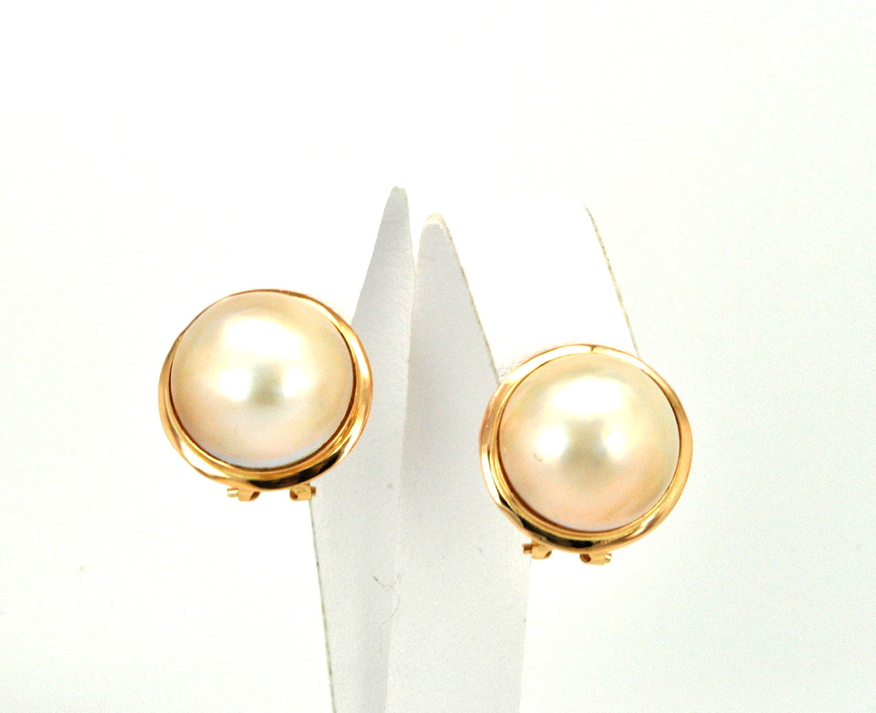 14K Yellow Gold Mabi Pearl Earrings 42000652  | Shin Brothers * 