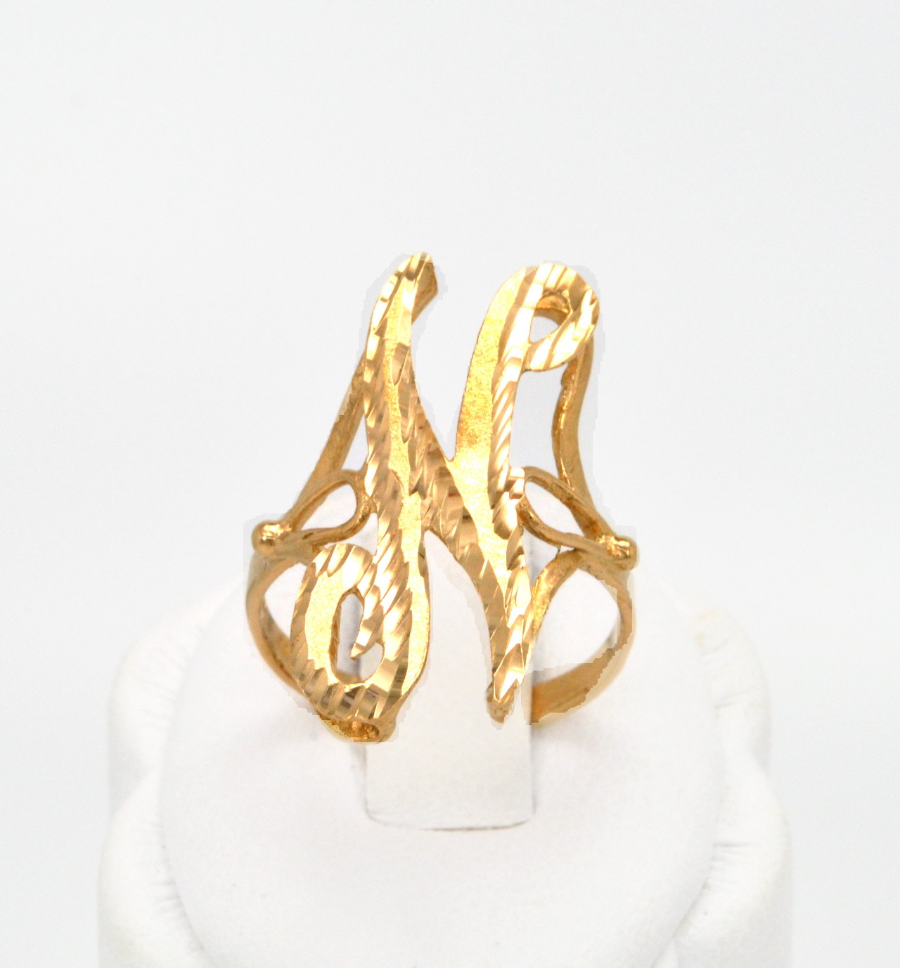 14K Yellow Gold Size 7 Initial "N" Ring 10016359 | Shin Brothers* 14K Yellow Gold Size 7 Initial "N" Ring 10016359 | Shin Brothers*