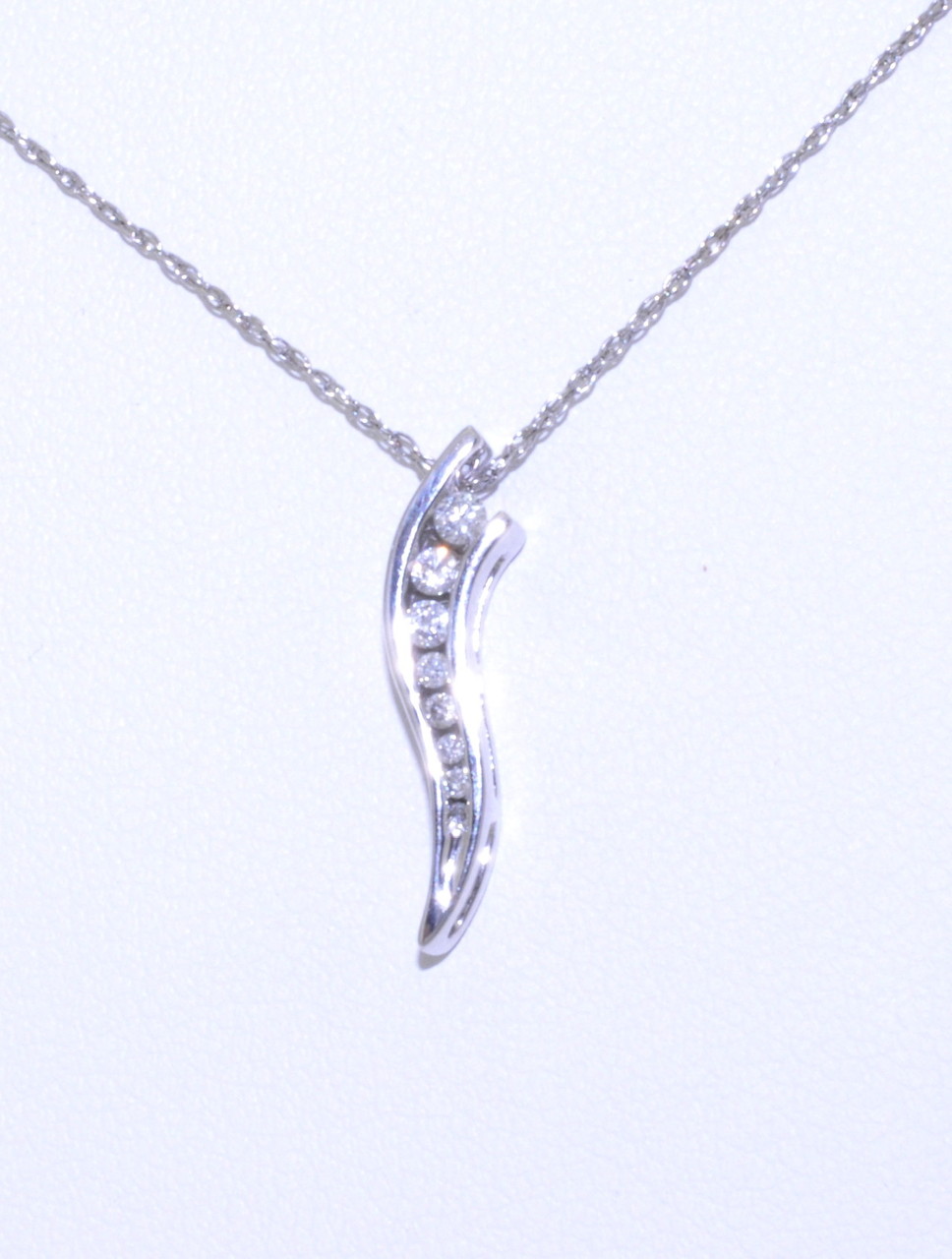 51001517 14K White Gold Diamond Journey Pendant