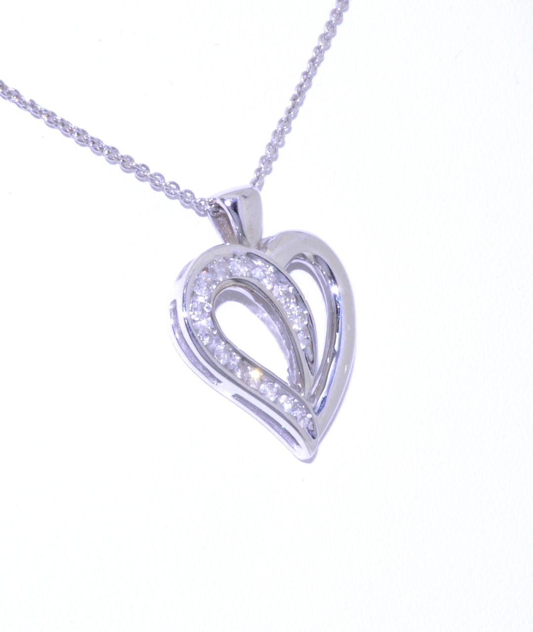 10K White Gold 0.25ct Diamond Heart Charm 59000146 | Shin Brothers* 10K White Gold 0.25ct Diamond Heart Charm 59000146 | Shin Brothers*