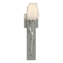 Sconces Single Glass by Hubbardton Forge ( 39 | 203030-SKT-85-GG0303 Flora ) 