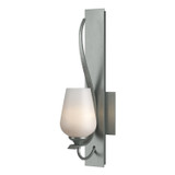Sconces Single Glass by Hubbardton Forge ( 39 | 203035-SKT-82-GG0303 Flora ) 