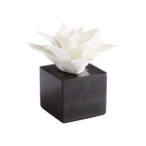 Home Accents Statues/Sculptures by Cyan ( 208 | 10284 ) 