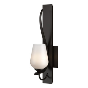 Sconces Single Glass by Hubbardton Forge ( 39 | 203035-SKT-14-GG0303 Flora ) 