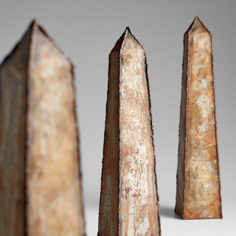 Home Accents Statues/Sculptures by Cyan ( 208 | 11001 ) 