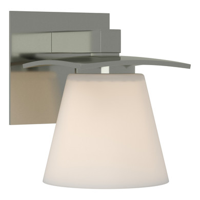 Sconces Single Glass by Hubbardton Forge ( 39 | 206601-SKT-85-GG0242 Wren ) 