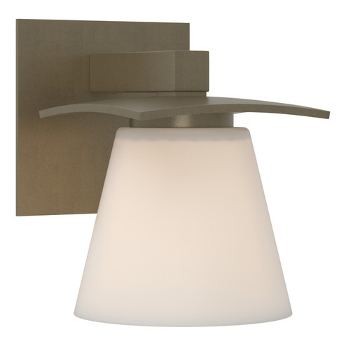 Sconces Single Glass by Hubbardton Forge ( 39 | 206601-SKT-84-GG0242 Wren ) 