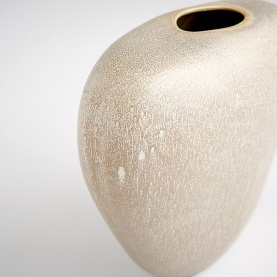 Home Accents Vases/Urns by Cyan ( 208 | 10834 ) 