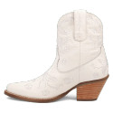 Dingo Women's Sweetheart Snip Toe Leather Bootie - White