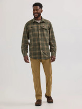 Wrangler Men's ATG Campsite Plaid Shirt - Forest Wrangler Men's ATG Campsite Plaid Shirt - Forest