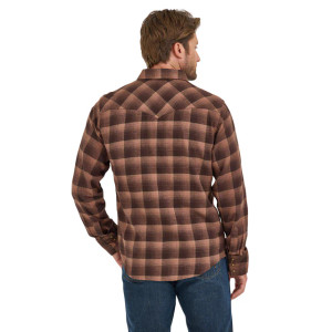 Wrangler Men's Retro Flannel Long Sleeve Snap Shirt - Brown